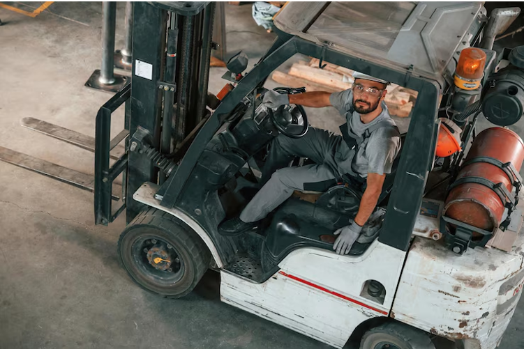 Keep Your Construction Site Running Smoothly with Manlift Repair Services in Abu Dhabi